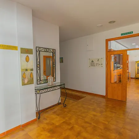 Tres Jotas Conil 2* Коніль-де-ла-Фронтера