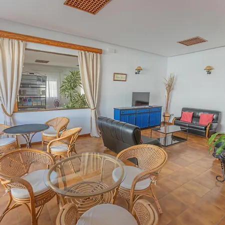 Tres Jotas Conil Hotel