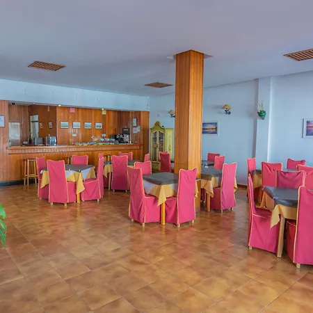 Hotel Tres Jotas Conil 2*