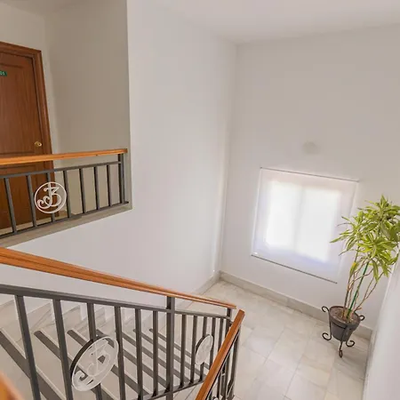 Tres Jotas Conil Кониль-де-ла-Фронтера