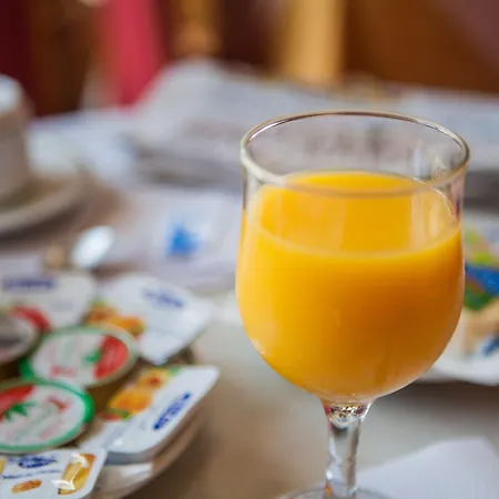 Hotell Tres Jotas Conil 2*