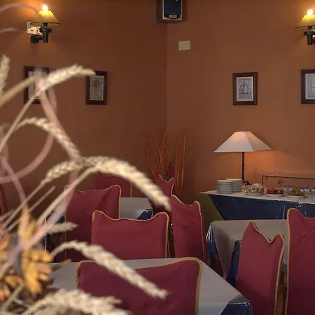 Tres Jotas Conil Hotel 2*