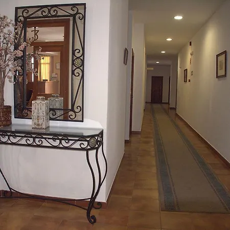 Hotell Tres Jotas Conil Conil De La Frontera