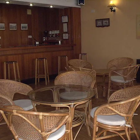 Tres Jotas Conil Hotel 2*