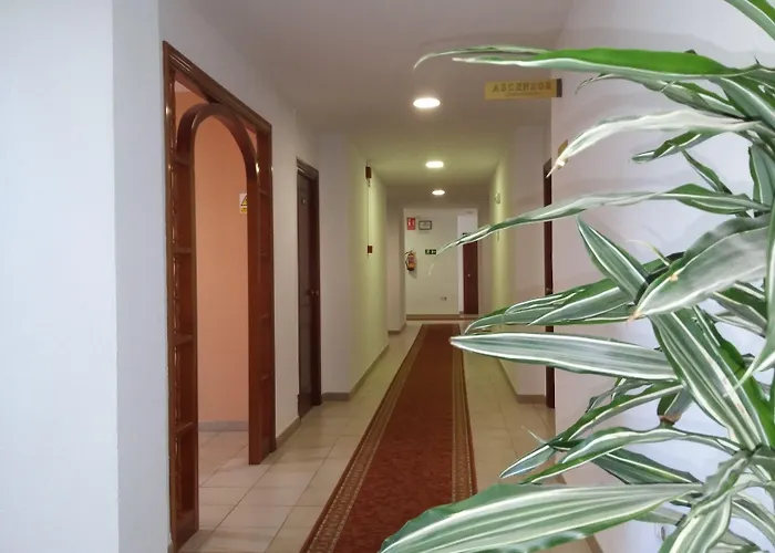 Tres Jotas Conil 2* كونيل ذي لا فرونتيرا