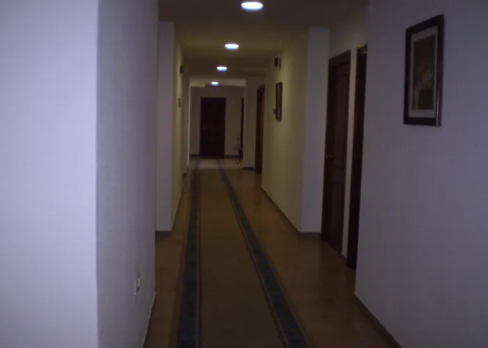 Tres Jotas Conil فندق كونيل ذي لا فرونتيرا