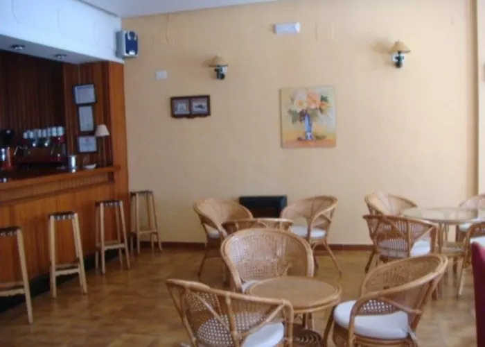 酒店 Tres Jotas Conil 2*