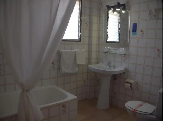 Tres Jotas Conil 酒店 科尼尔-德拉弗龙特拉