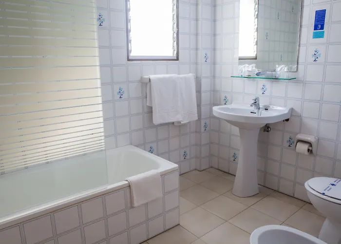 Tres Jotas Conil 2* Коніль-де-ла-Фронтера