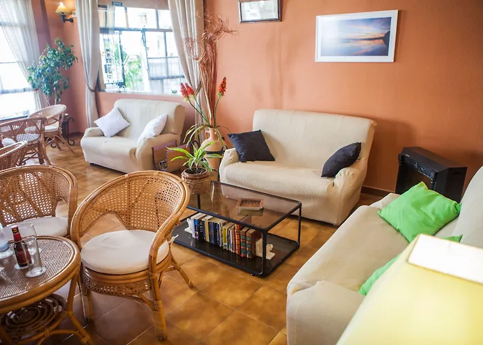 Hotel Tres Jotas Conil 2*