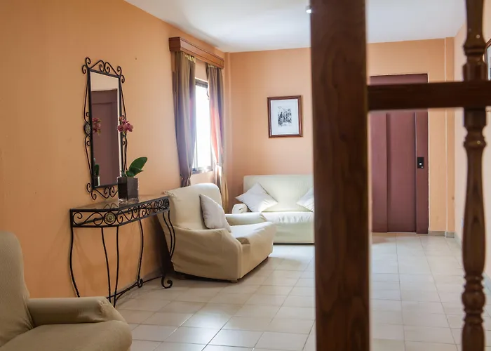 Hotel Tres Jotas Conil 2*