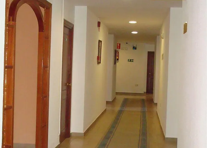 Tres Jotas Conil Hotel 2*